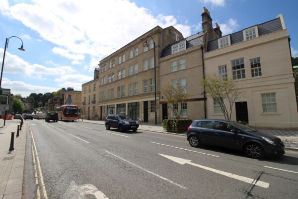 Long Acre, Bath